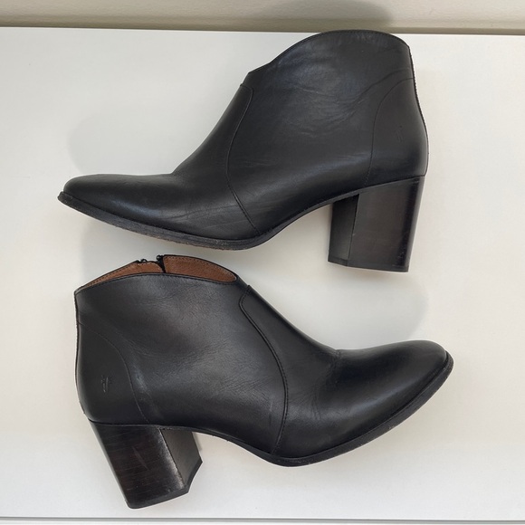 Frye Nora short zip boot black size 9 bootie western leather pointed toe office - Picture 7 of 13